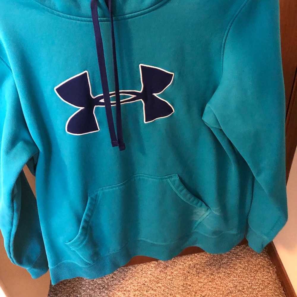 Under armor sweatshirt